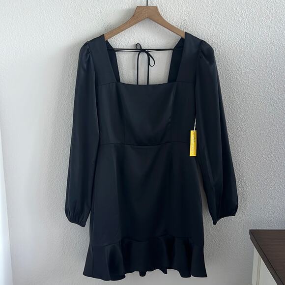 Forever 21 Dresses & Skirts - NWT Forever 21 Long Sleeve Babydoll Silky Mini Dress Squared Neckline Medium